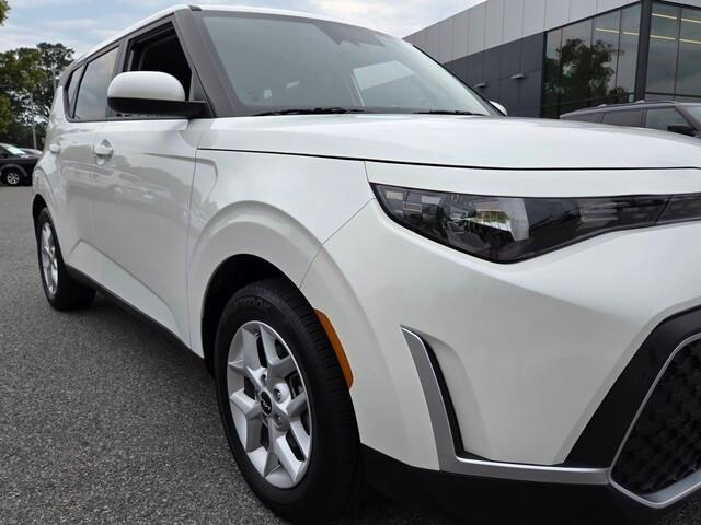 used 2024 Kia Soul car, priced at $18,368