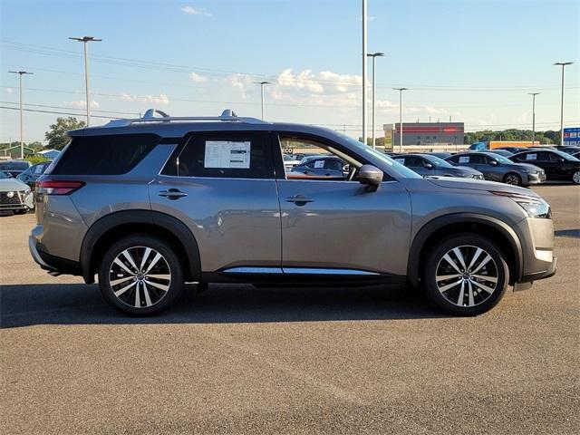 new 2025 Nissan Pathfinder car, priced at $49,222