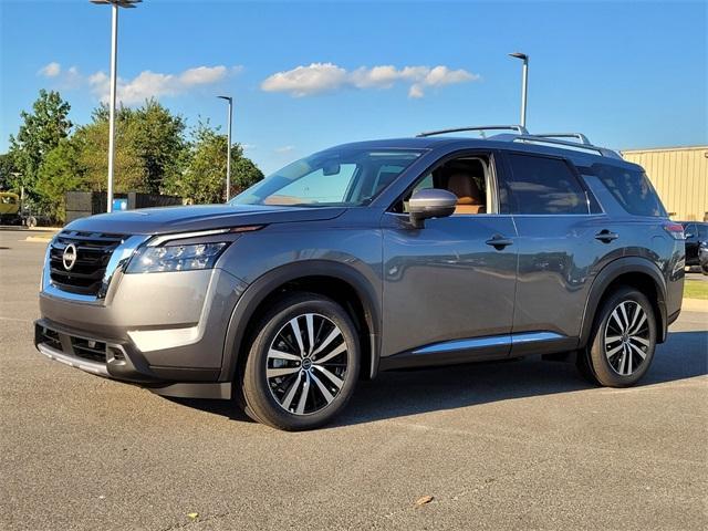 new 2025 Nissan Pathfinder car, priced at $49,222