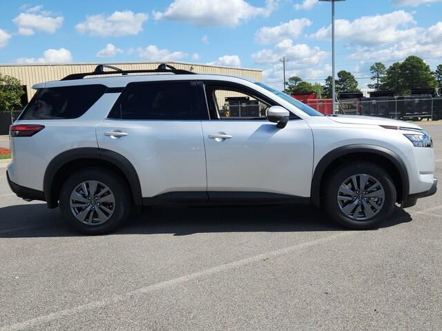 new 2024 Nissan Pathfinder car, priced at $32,598