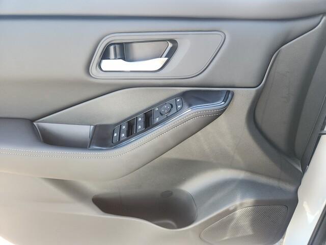 new 2025 Nissan Rogue car, priced at $31,125