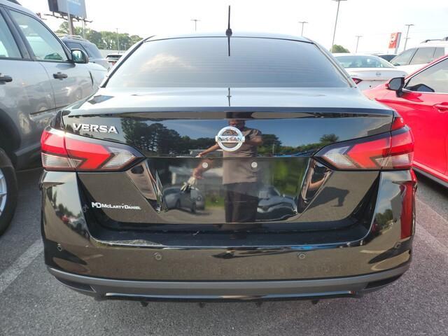 used 2020 Nissan Versa car