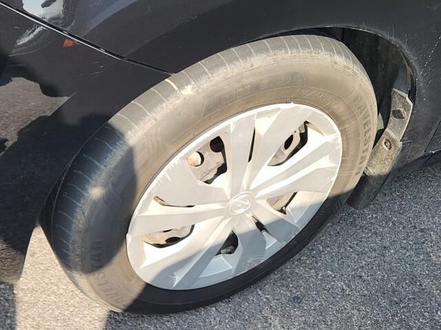 used 2020 Nissan Versa car