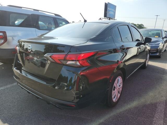 used 2020 Nissan Versa car