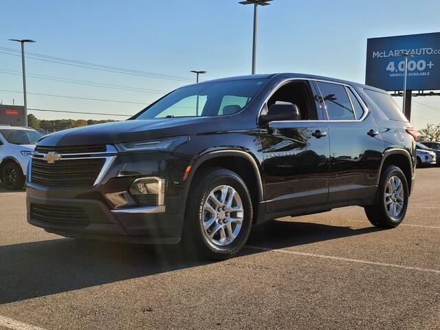 used 2023 Chevrolet Traverse car, priced at $22,425