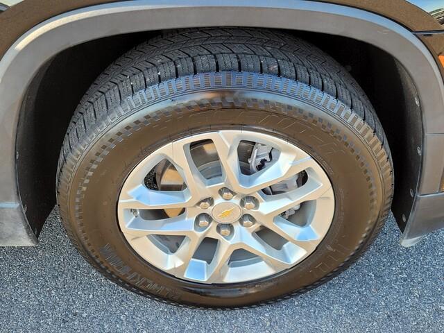 used 2023 Chevrolet Traverse car, priced at $22,425