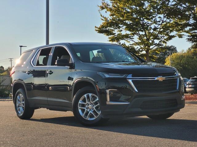 used 2023 Chevrolet Traverse car, priced at $22,425