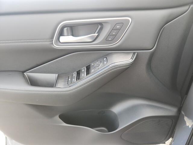 new 2025 Nissan Rogue car, priced at $43,224