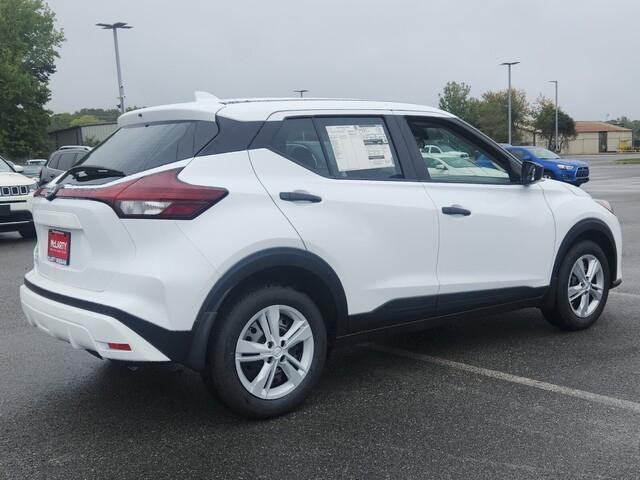 new 2025 Nissan Kicks car, priced at $24,070