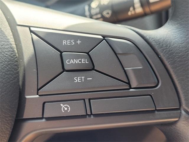 new 2025 Nissan Kicks Play car, priced at $22,992