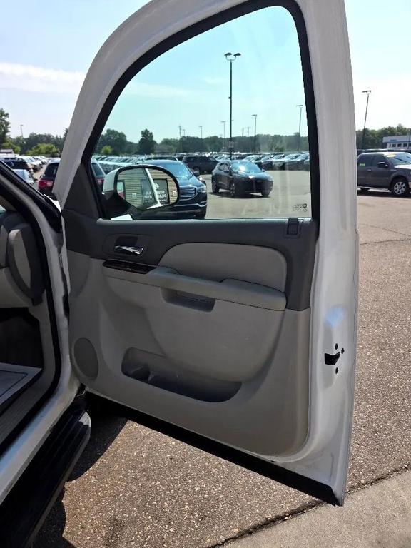used 2011 Chevrolet Suburban car, priced at $4,495