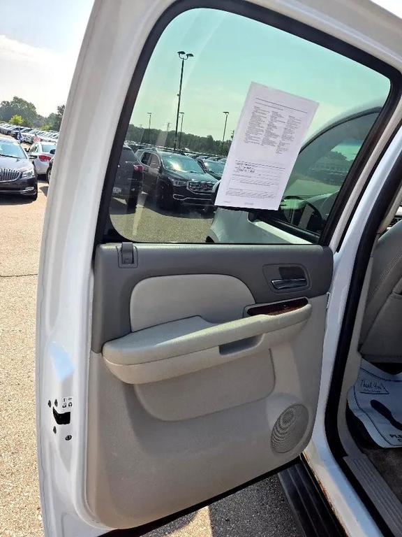 used 2011 Chevrolet Suburban car, priced at $4,495