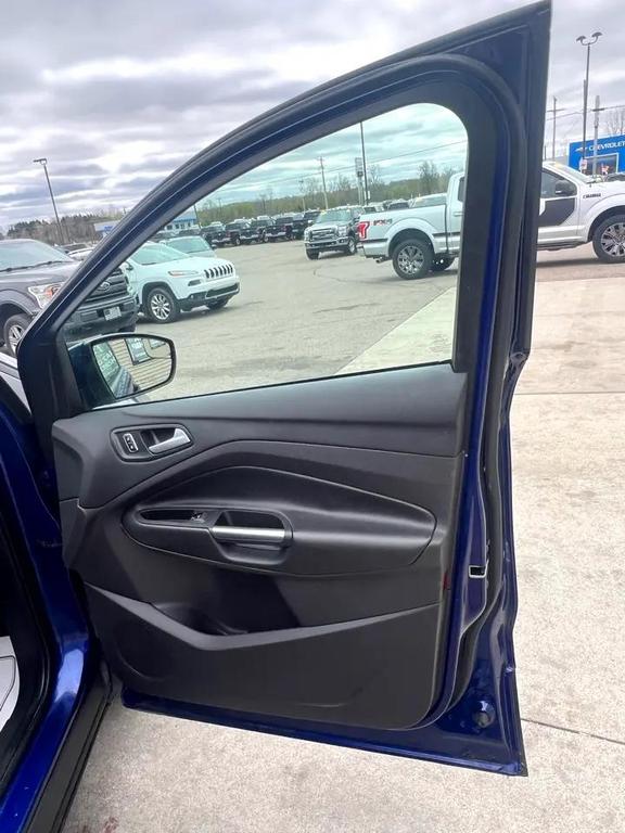 used 2016 Ford Escape car, priced at $5,495