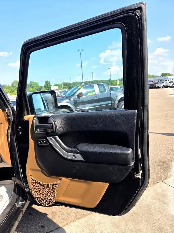 used 2014 Jeep Wrangler Unlimited car, priced at $12,995