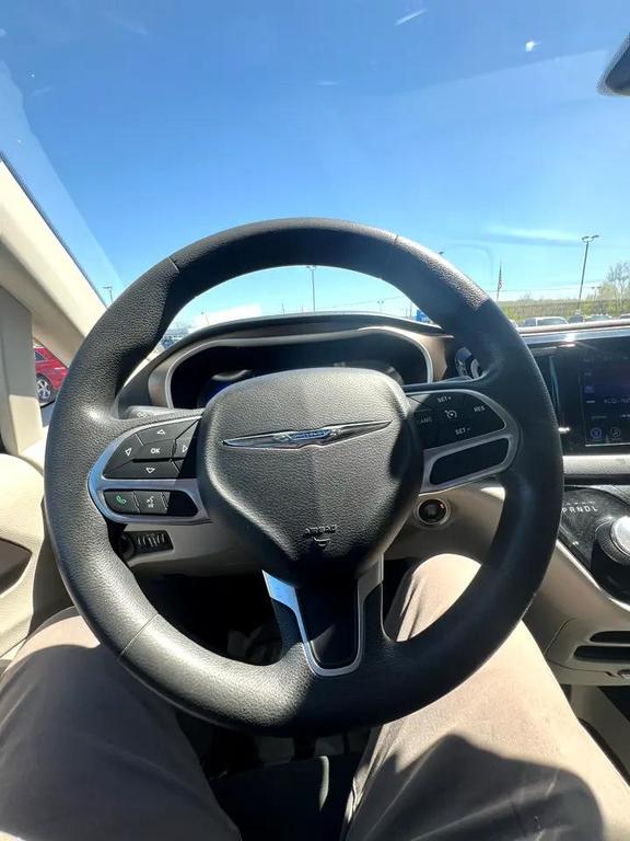 used 2017 Chrysler Pacifica car, priced at $7,995