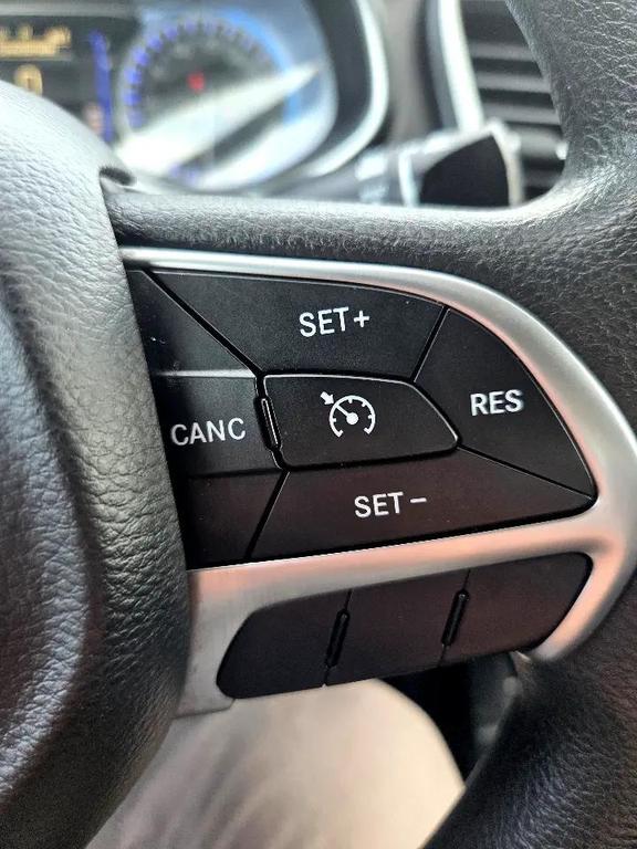 used 2016 Chrysler 200 car, priced at $5,995