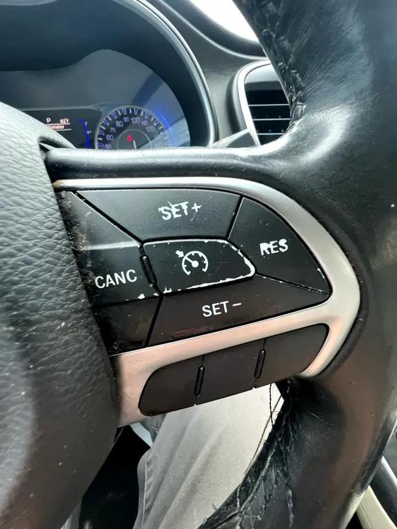 used 2016 Chrysler 200 car, priced at $2,995