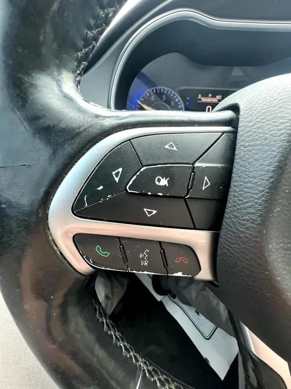 used 2016 Chrysler 200 car, priced at $2,995