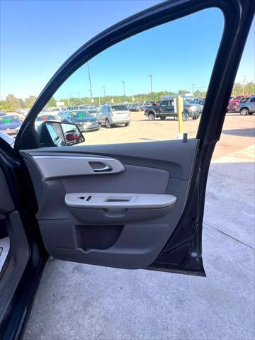 used 2012 Chevrolet Traverse car, priced at $3,995