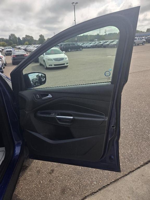 used 2013 Ford Escape car, priced at $4,995
