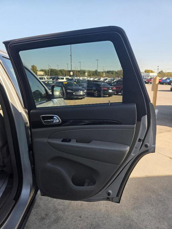 used 2011 Jeep Grand Cherokee car, priced at $5,495