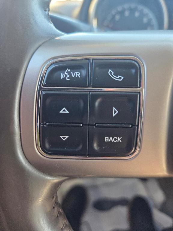 used 2011 Jeep Grand Cherokee car, priced at $5,495