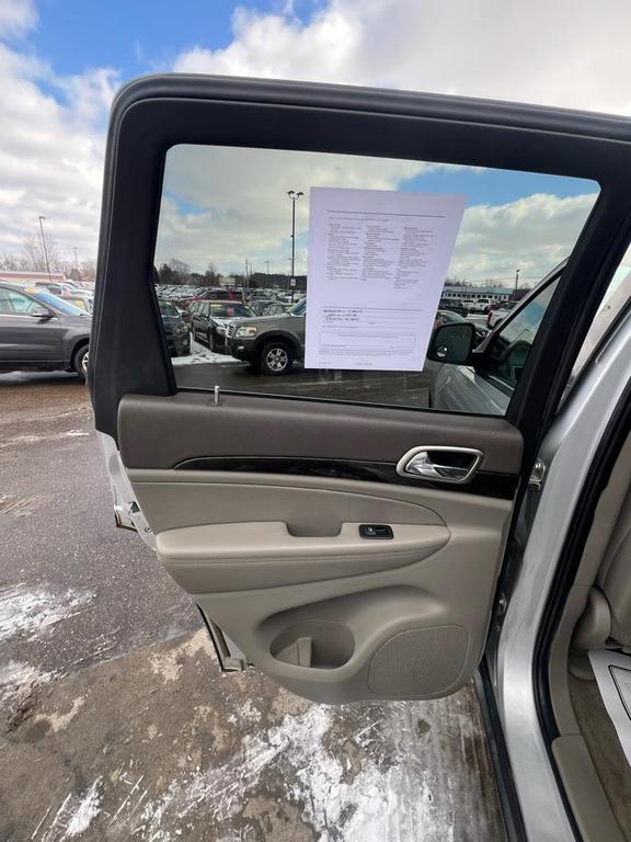used 2011 Jeep Grand Cherokee car, priced at $5,495