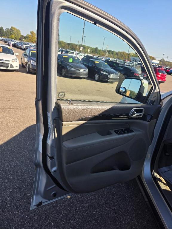 used 2011 Jeep Grand Cherokee car, priced at $5,495