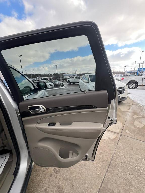 used 2011 Jeep Grand Cherokee car, priced at $5,495