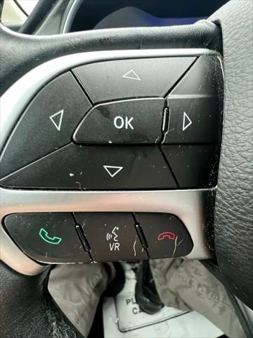 used 2015 Chrysler 200 car, priced at $5,495