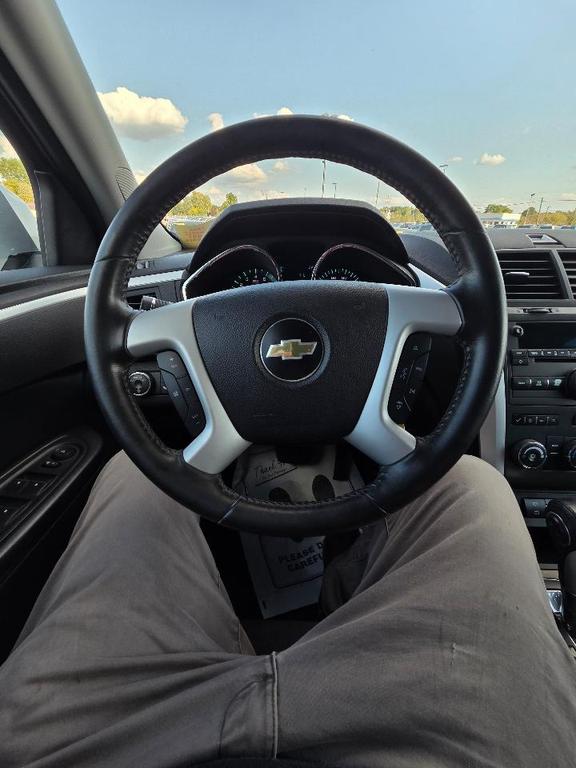 used 2011 Chevrolet Traverse car, priced at $3,995