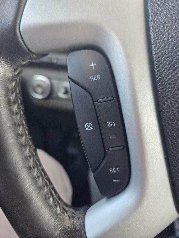 used 2011 Chevrolet Traverse car, priced at $3,995