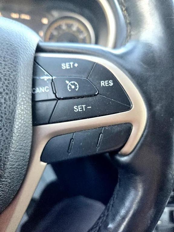 used 2015 Jeep Cherokee car