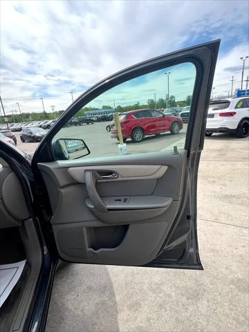 used 2014 Chevrolet Traverse car, priced at $4,995