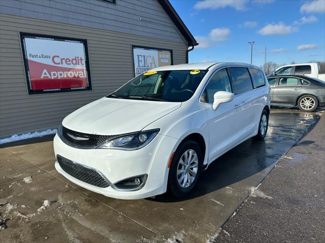 used 2018 Chrysler Pacifica car, priced at $10,995