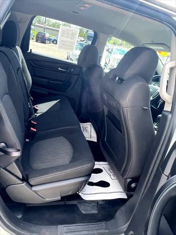 used 2015 Chevrolet Traverse car, priced at $8,995