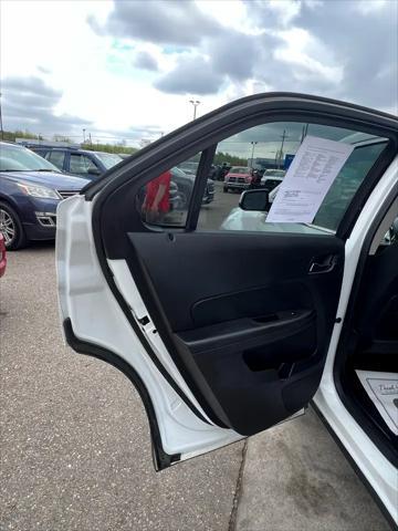 used 2017 Chevrolet Equinox car, priced at $6,995