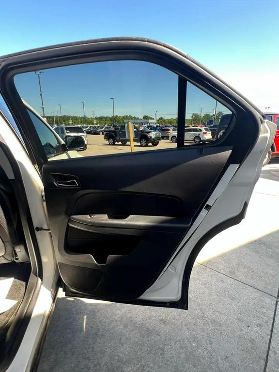 used 2015 Chevrolet Equinox car, priced at $5,995