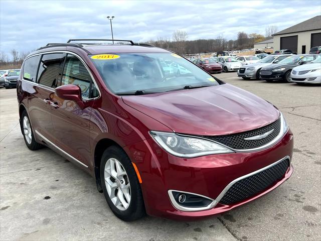used 2017 Chrysler Pacifica car, priced at $13,995