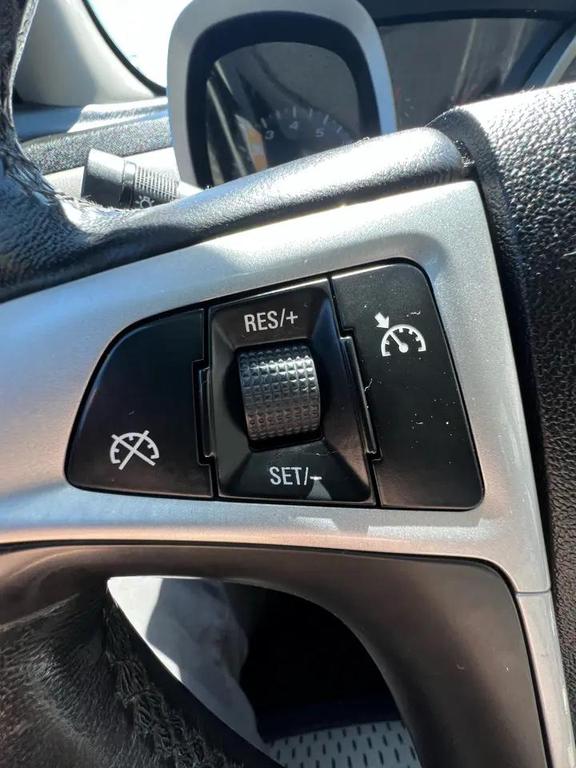 used 2011 Chevrolet Equinox car, priced at $3,295