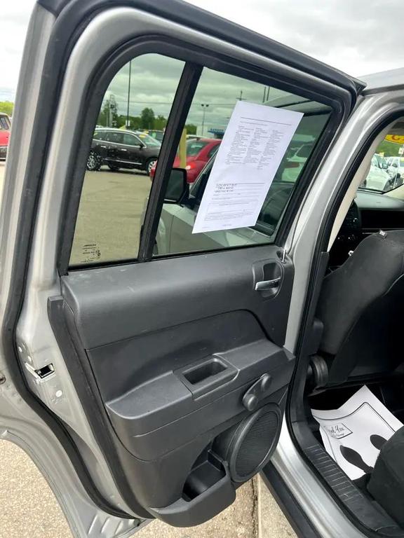 used 2015 Jeep Patriot car, priced at $3,995