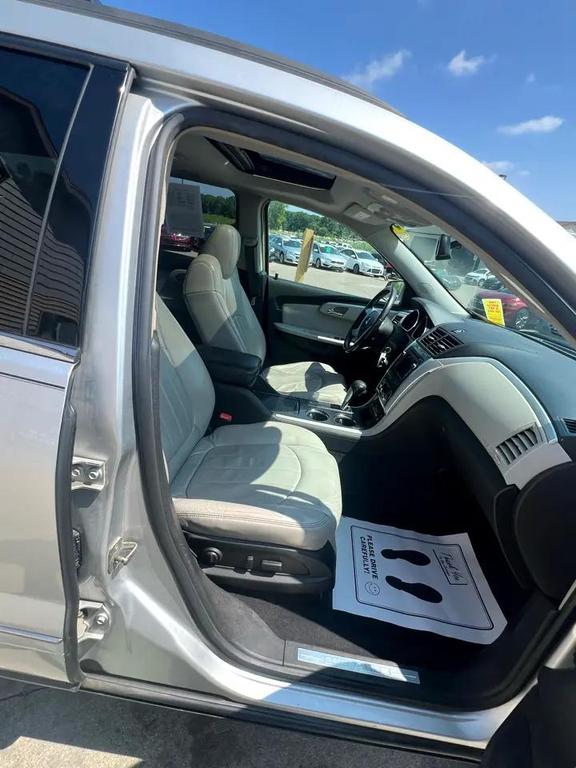 used 2009 Chevrolet Traverse car, priced at $4,495