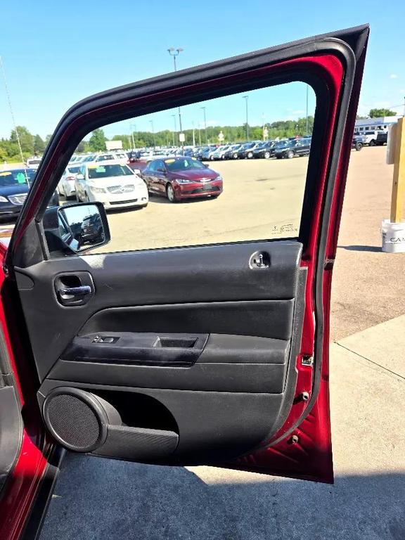 used 2014 Jeep Patriot car, priced at $3,995