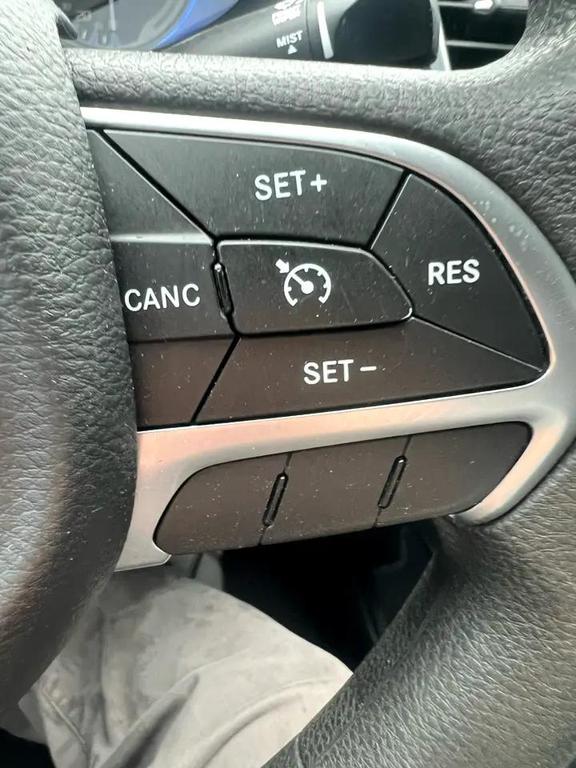 used 2016 Chrysler 200 car, priced at $3,295