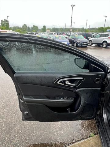 used 2016 Chrysler 200 car, priced at $3,995