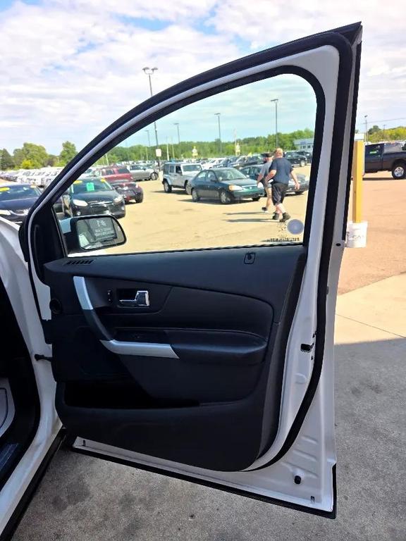 used 2014 Ford Edge car, priced at $4,995