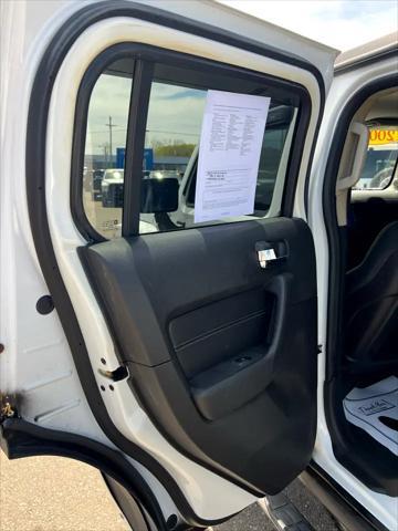 used 2006 Hummer H3 car, priced at $5,495