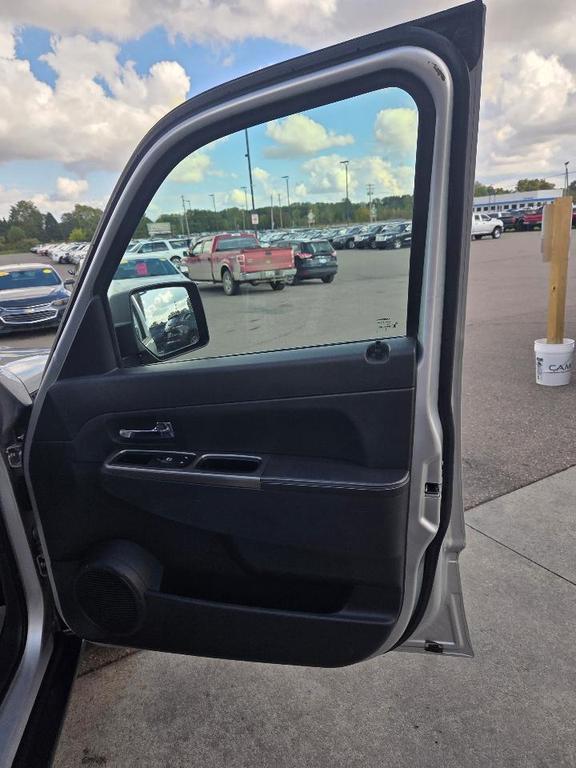 used 2012 Jeep Liberty car, priced at $5,995