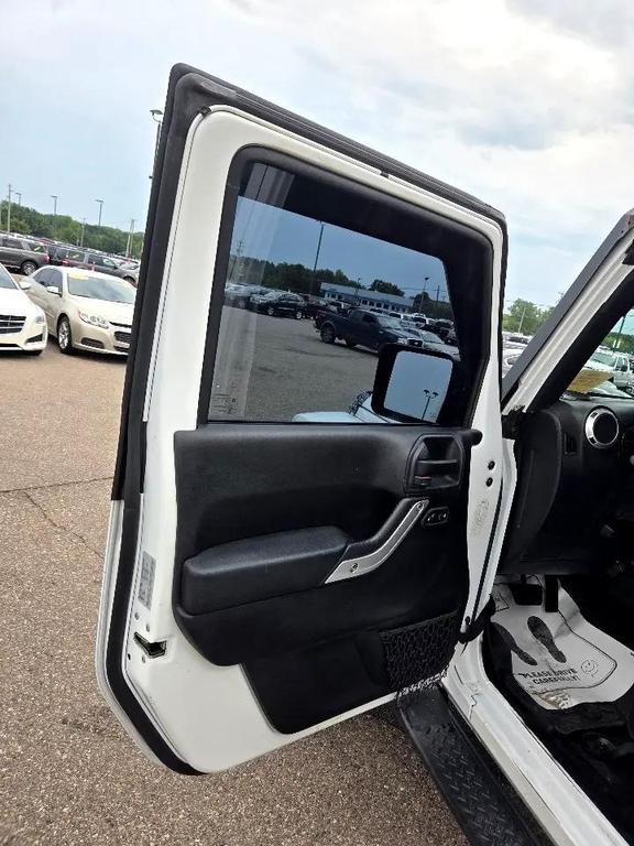used 2016 Jeep Wrangler Unlimited car, priced at $15,995
