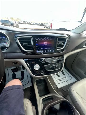 used 2017 Chrysler Pacifica car, priced at $11,995